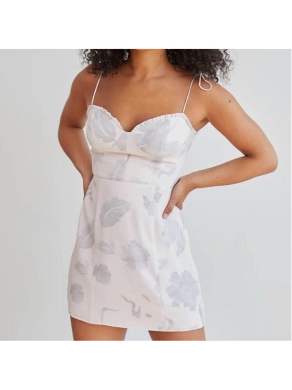 Aritzia Wilfred Fable bustier mini dress Size 4 feminine floral soft pale pink
